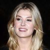 Rosamund Pike as Amy Dunne